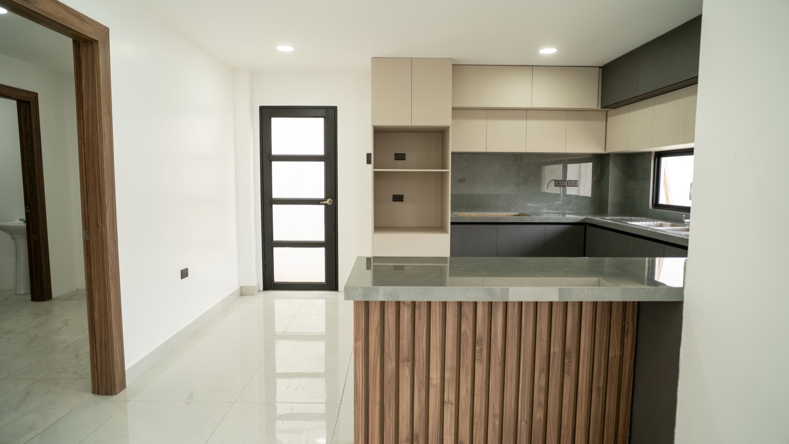 Cocina terminada, El Condado Vicolinci